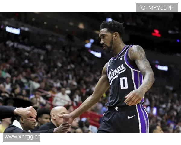 蒙克赞威少表现惊艳以年纪之大展现超凡实力令人震撼