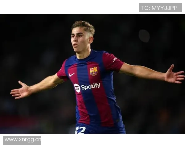 巴萨喜讯费尔明与亚马尔重返训练场助力球队恢复战斗力